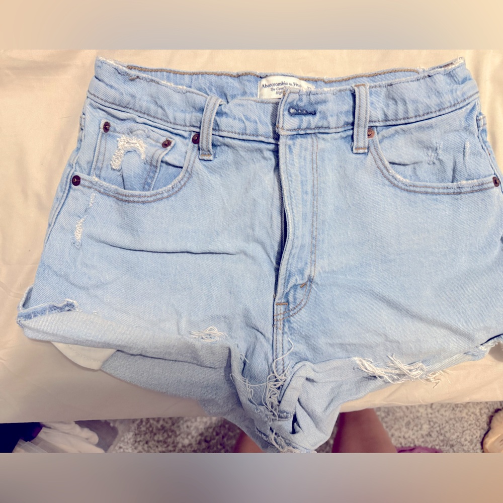 Abercrombie & Fitch the cutoff short high rise
